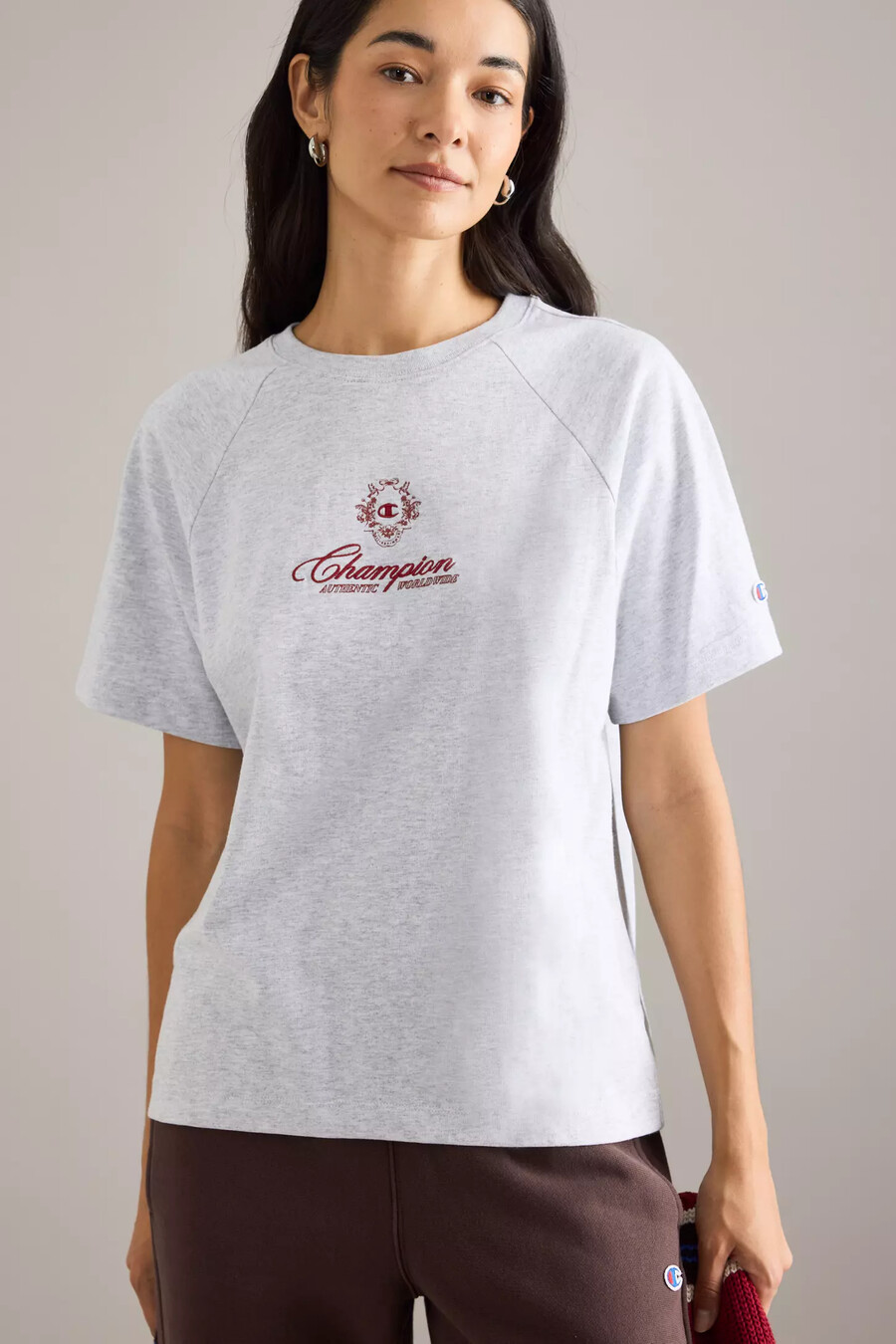 champion-t-shirt mit raglanärmeln und stickerei