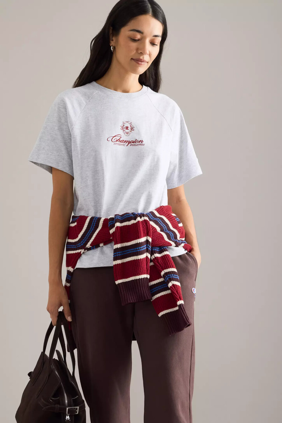 champion-t-shirt mit raglanärmeln und stickerei