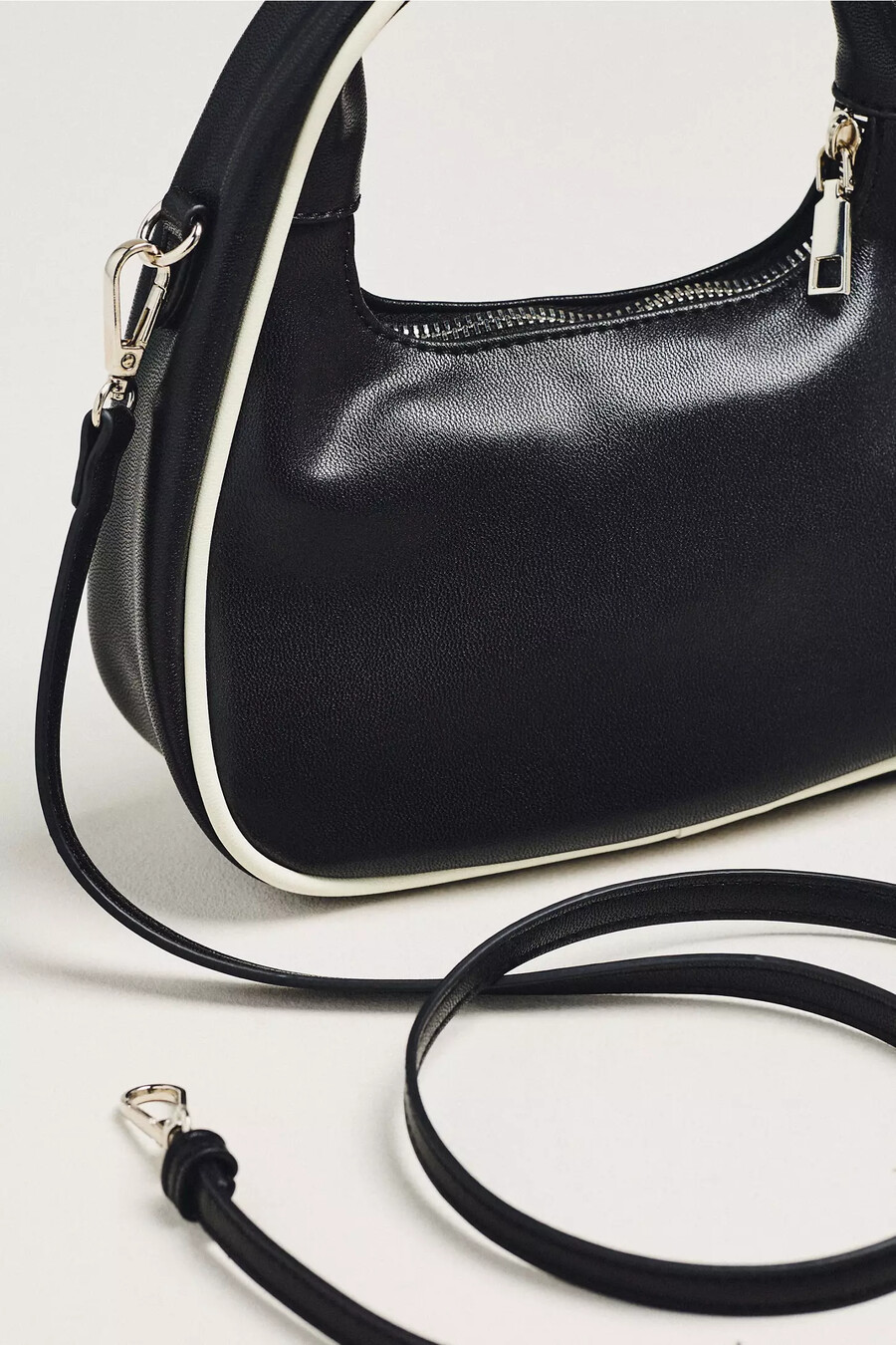 melie bianco mini-schultertasche mit paspelierung