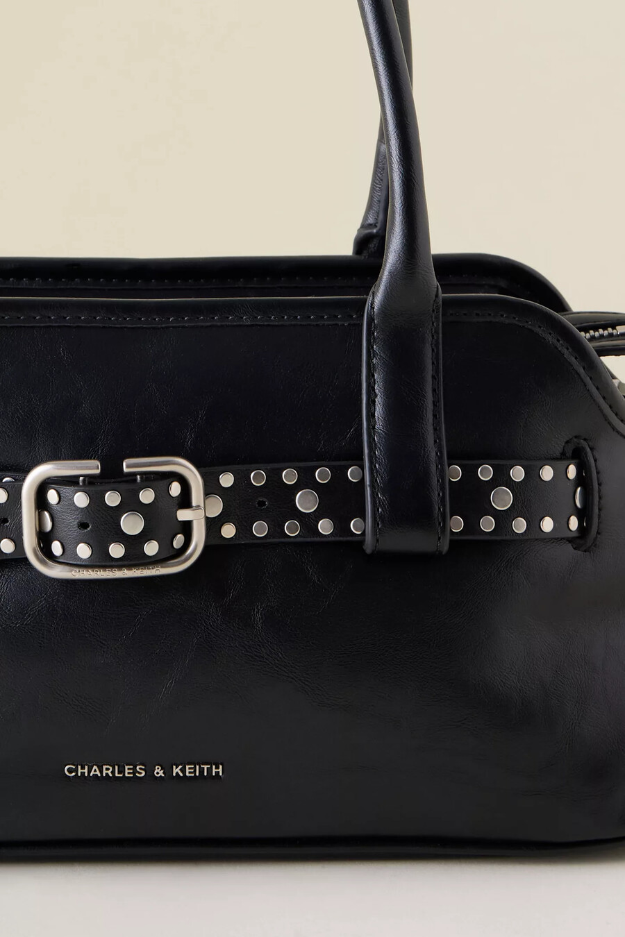 charles keith victoria schultertasche mit gürtel