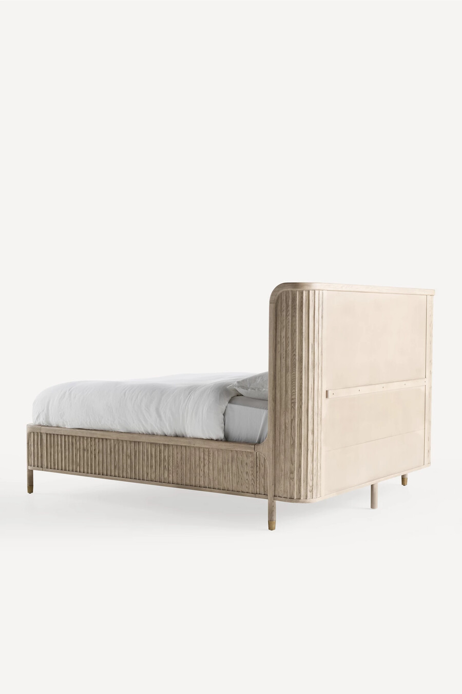 das isla-bett aus geriffeltem holz