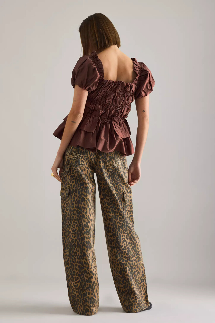 damson madder lyza geraffte bluse mit puffärmeln