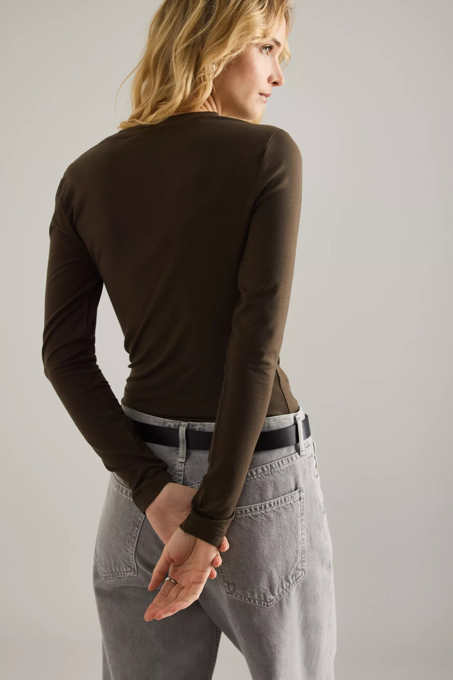 ausgewähltes ilina-langarmtop mit drapierung