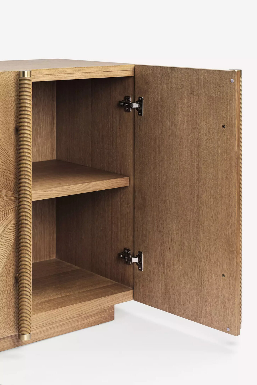 hugo oak 69 sideboard