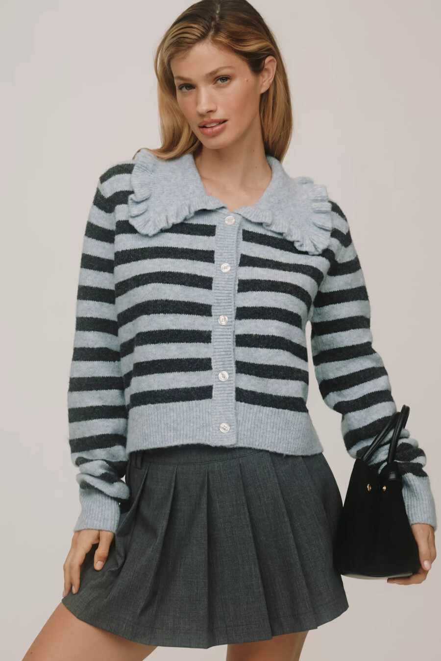 die ainsley strickjacke mit rüschenkragen von self contrast