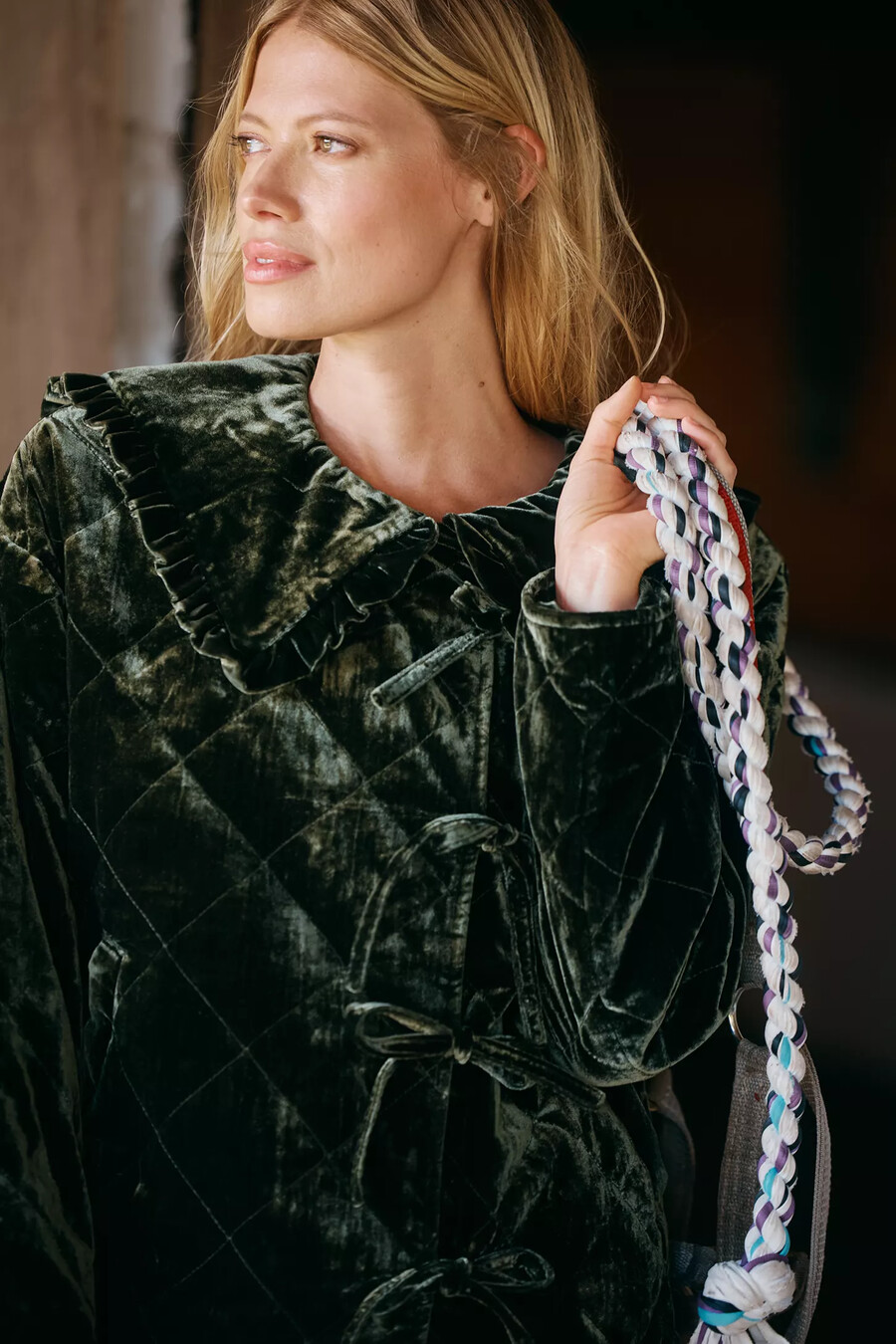 die gesteppte samtjacke „hazel von maeve