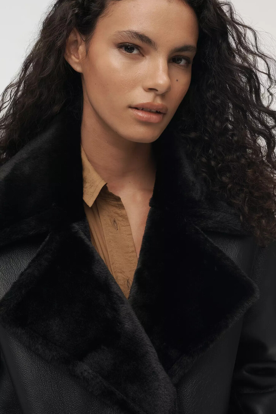 wendemantel aus kunstfell von anthropologie