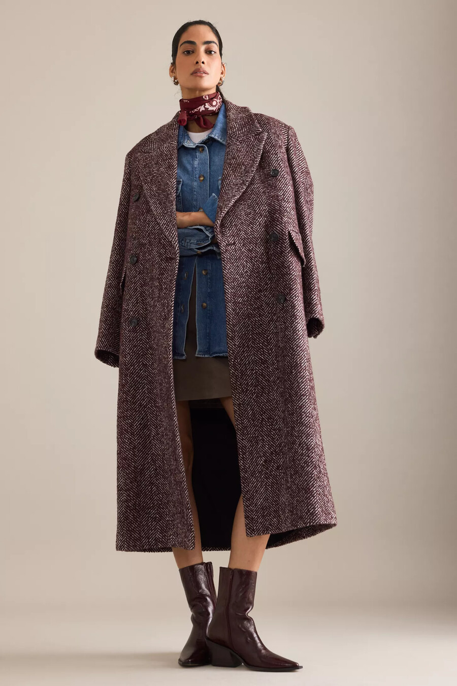 oversized-mantel aus wollmischung mit fischgrätmuster von anthropologie