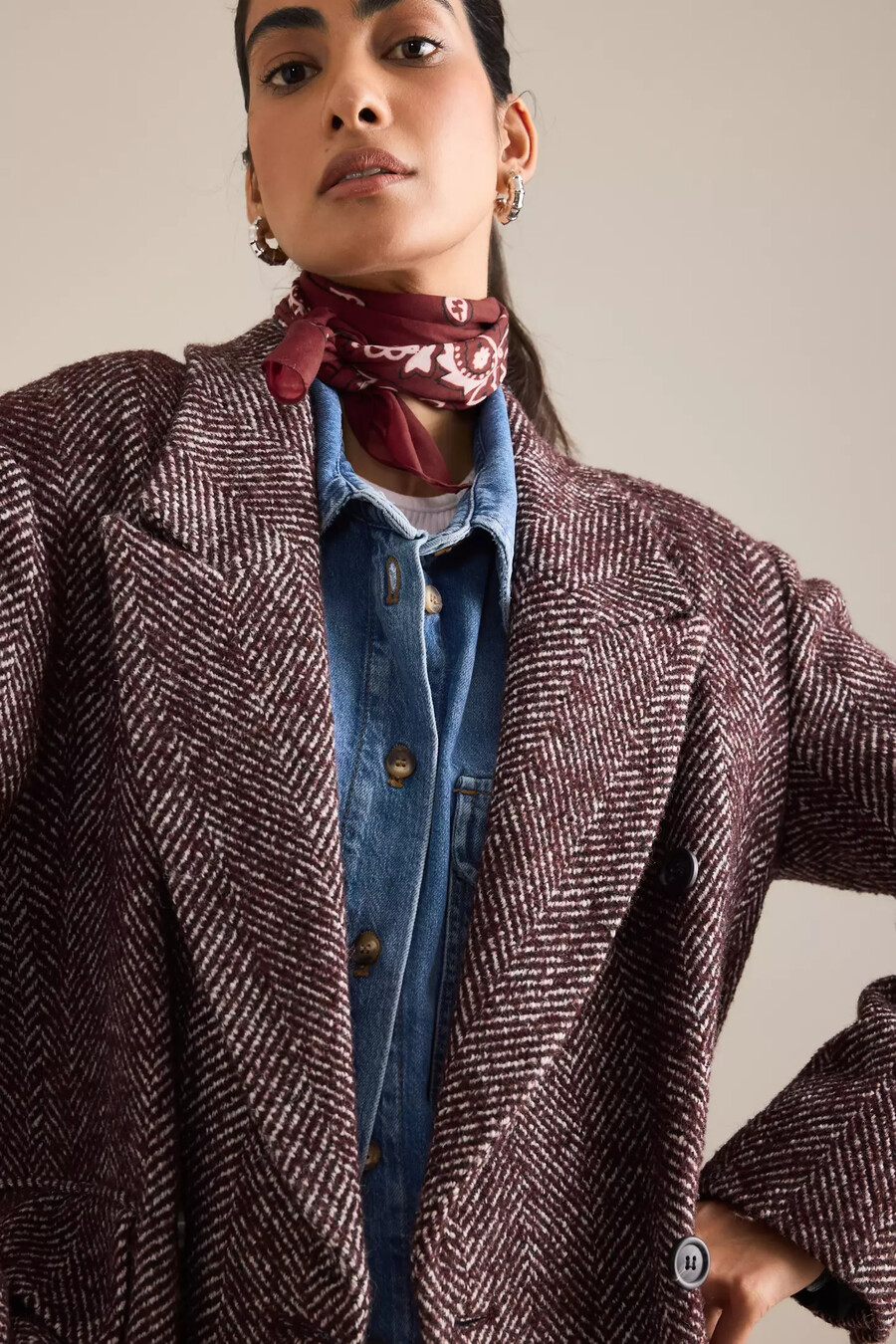 oversized-mantel aus wollmischung mit fischgrätmuster von anthropologie