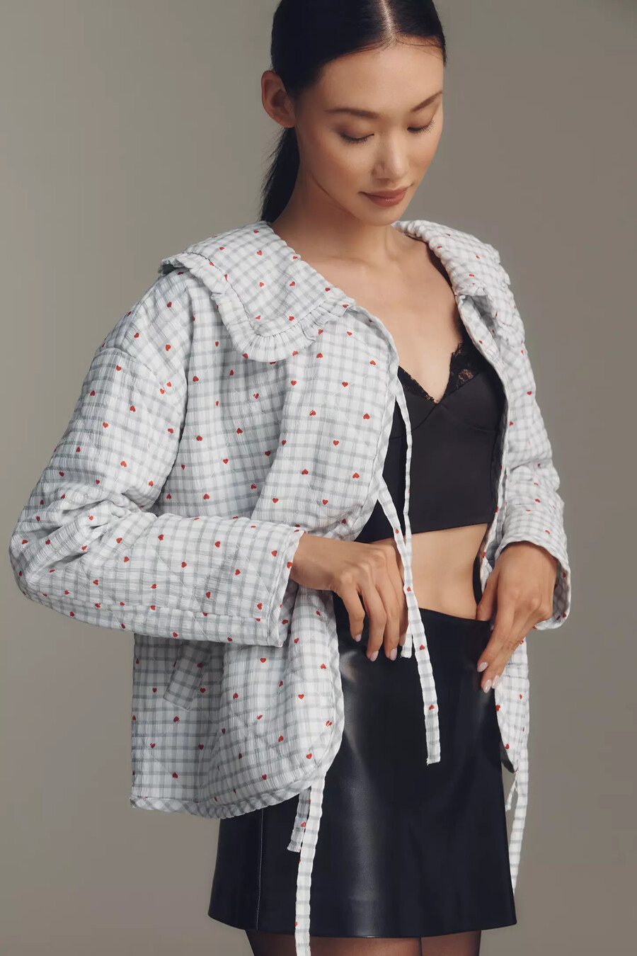die gesteppte jacke mit haselnussherz-print von maeve