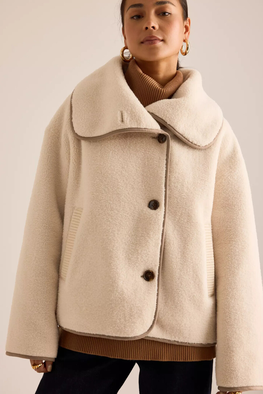 varley romane boxy sherpa-jacke