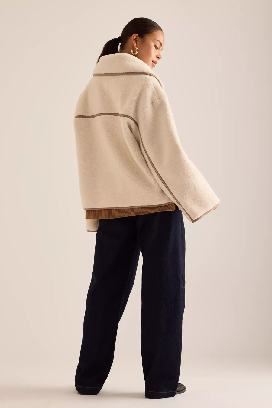 varley romane boxy sherpa-jacke