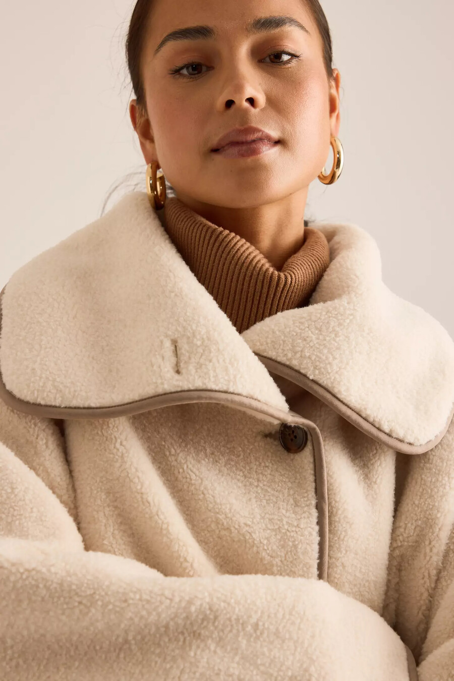 varley romane boxy sherpa-jacke