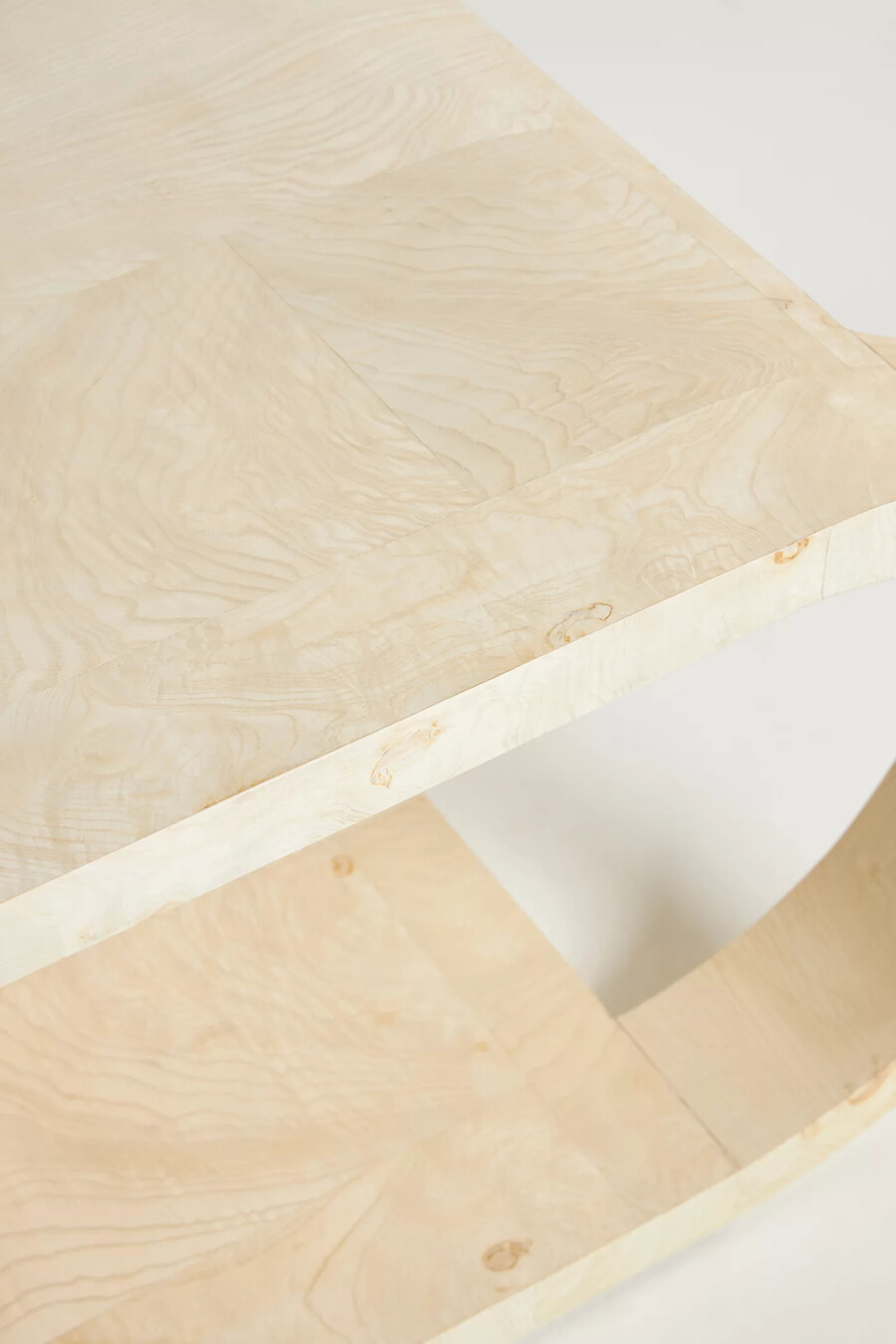 cassini couchtisch aus akazienholz gebogen