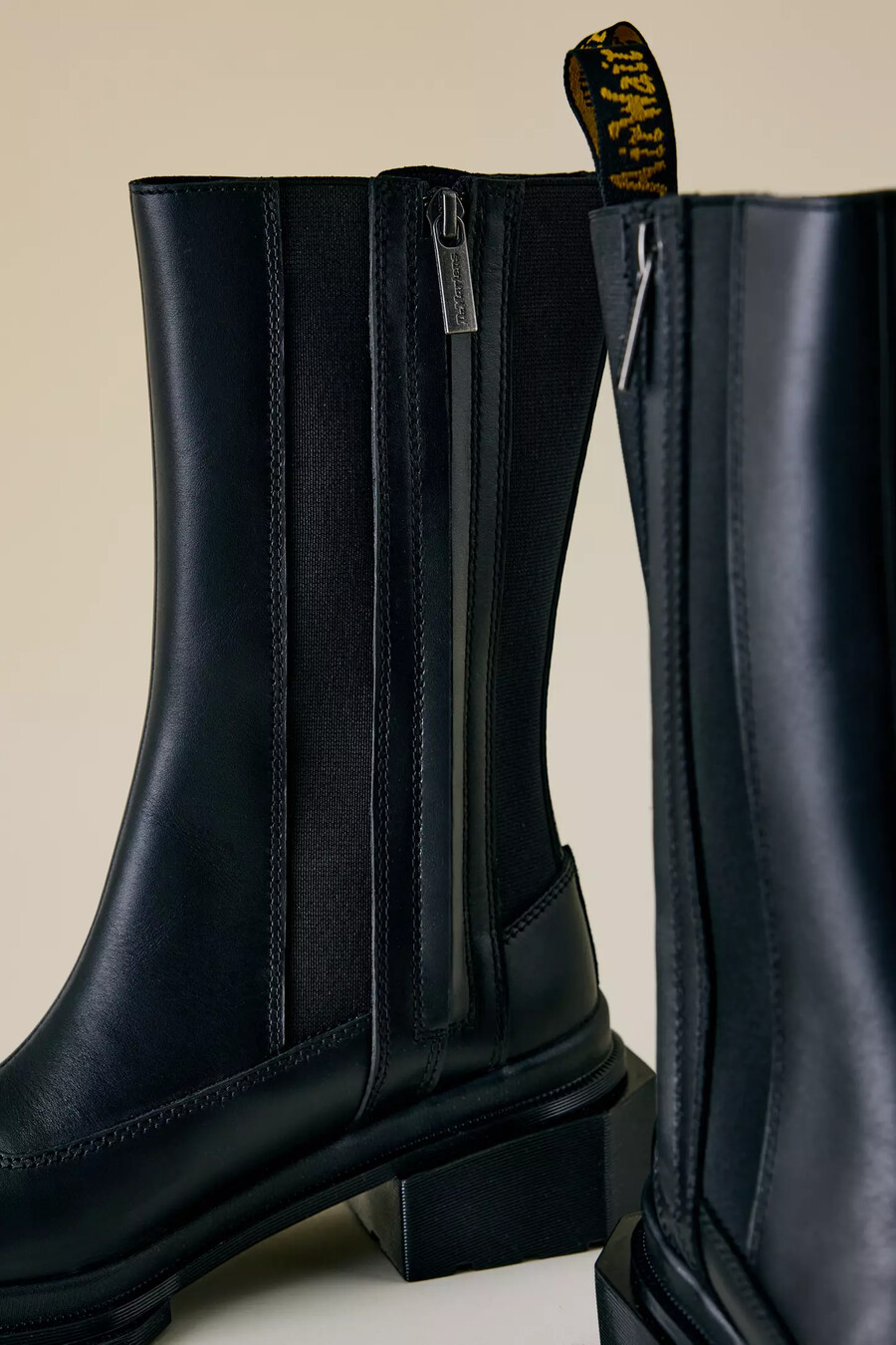 dr. martens maybole hi chelsea boots aus leder