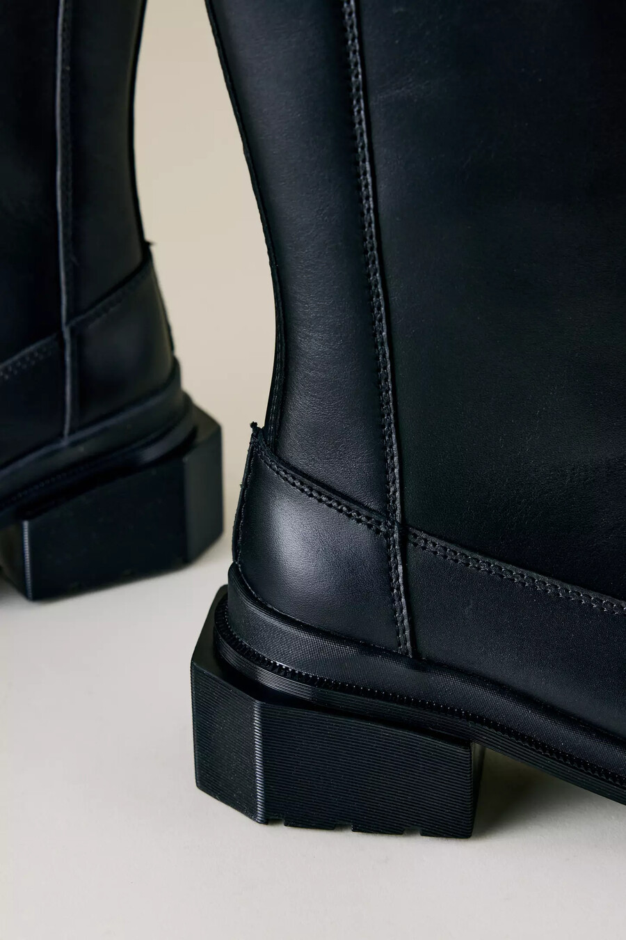 dr. martens maybole hi chelsea boots aus leder