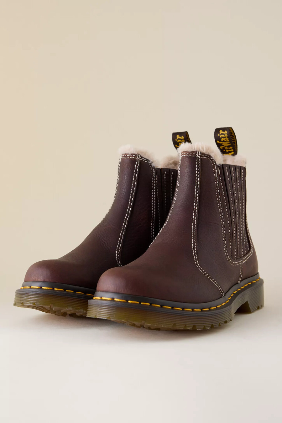 dr. martens 2976 leonore ii chelsea-stiefel aus kunstpelzleder