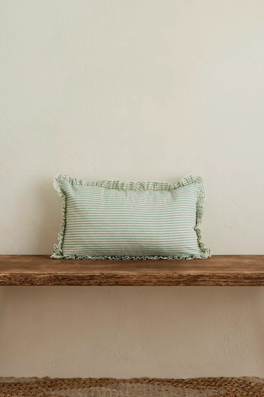 ellenvale interiors darcy sage stripe kissen