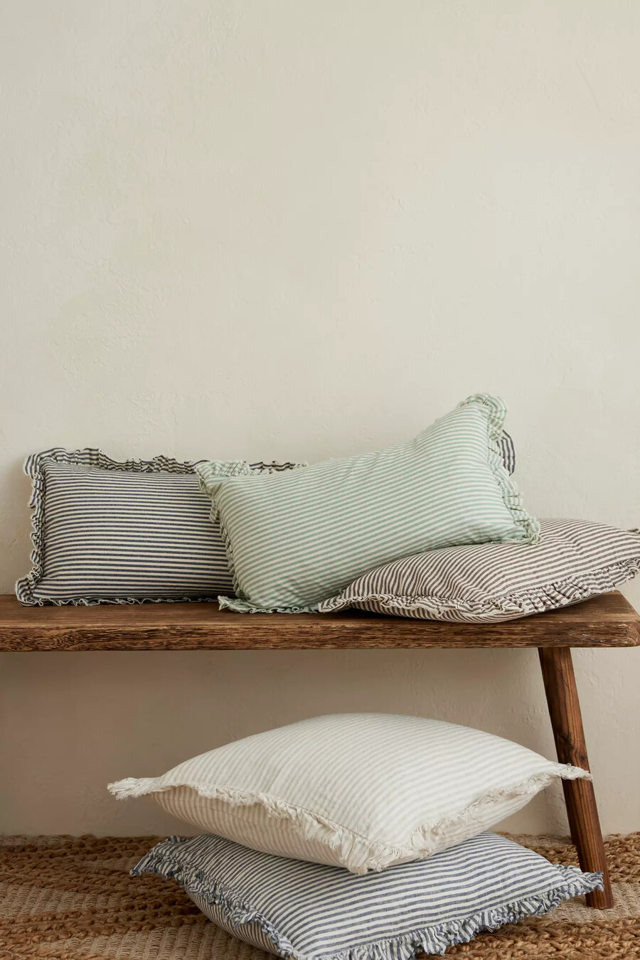 ellenvale interiors darcy sage stripe kissen