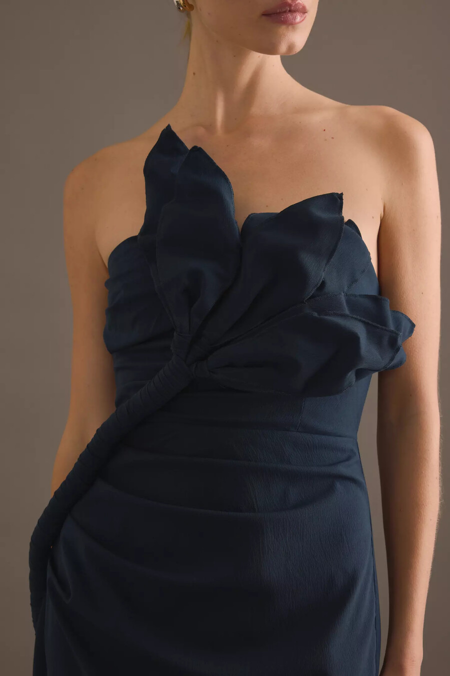 tojha zimran trägerloses maxikleid mit blumenmuster