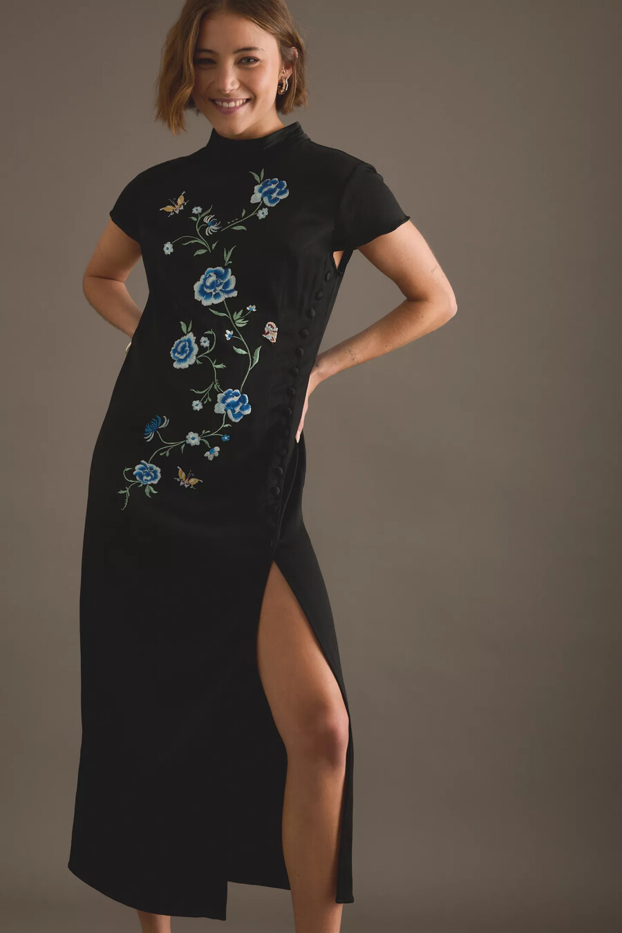 kitri elspeth satin-midikleid mit stickerei