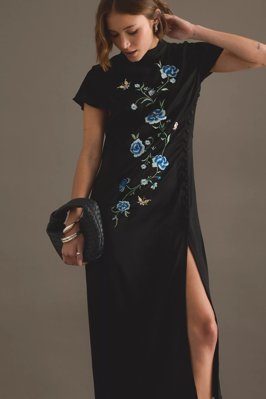 kitri elspeth satin-midikleid mit stickerei