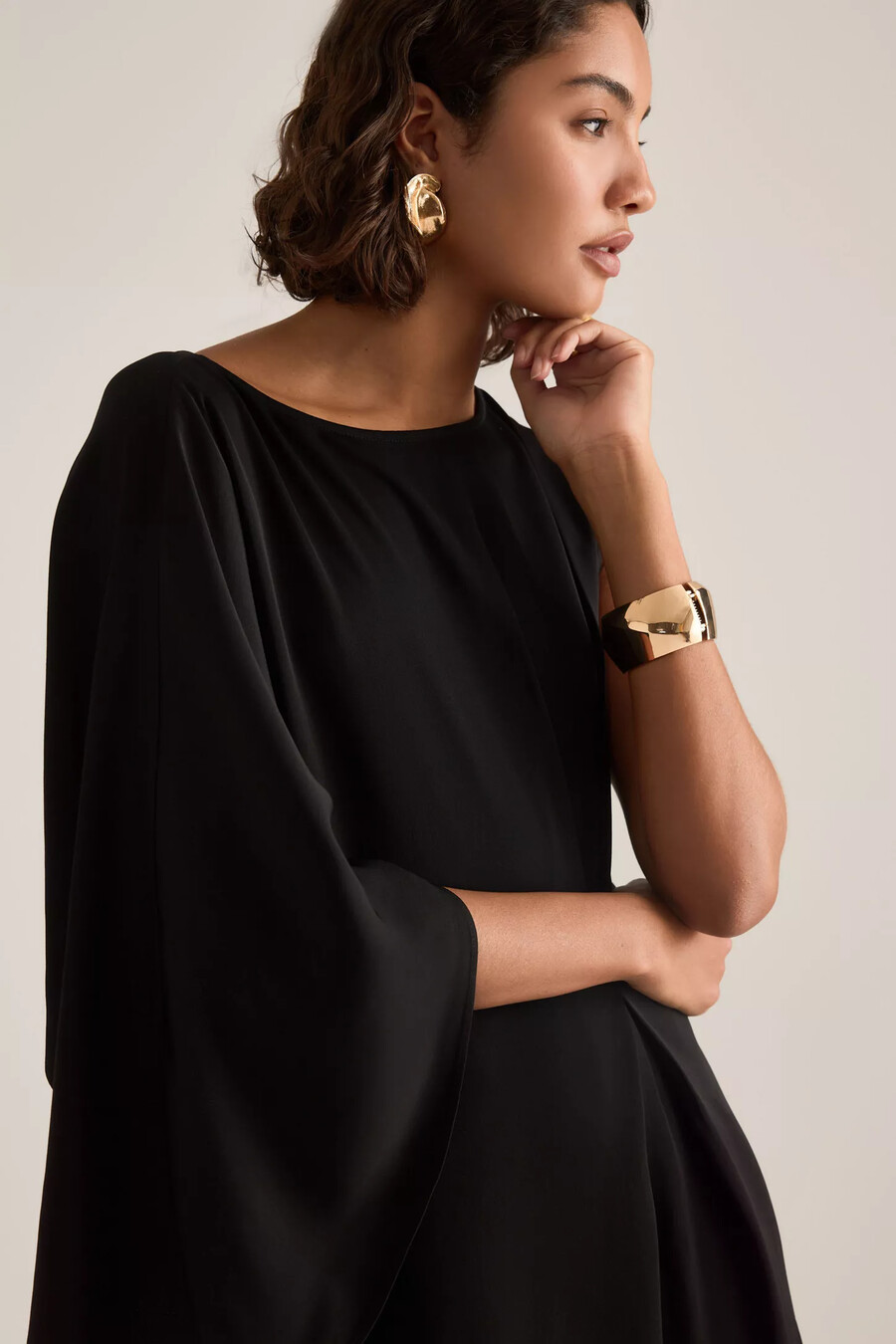 ausgewähltes asymmetrisches midikleid von laurina