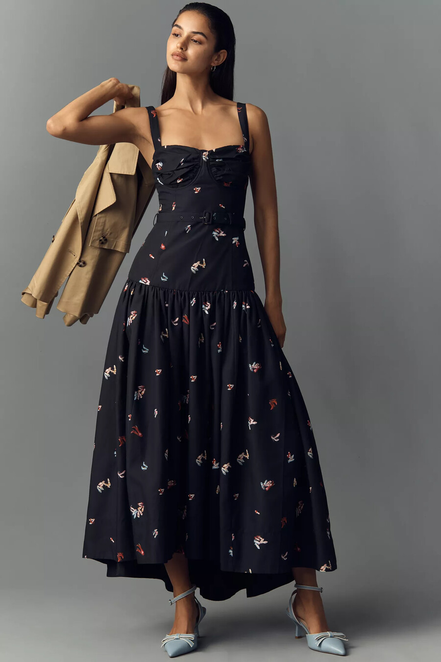 en saison midikleid mit tiefem bund und gürtel