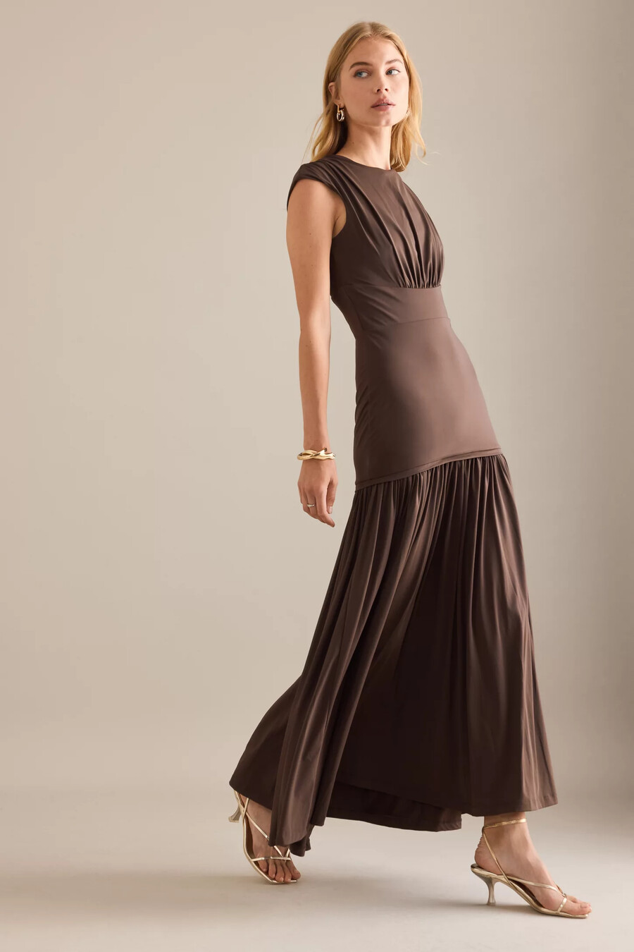 bardot annaise maxikleid mit hohem kragen