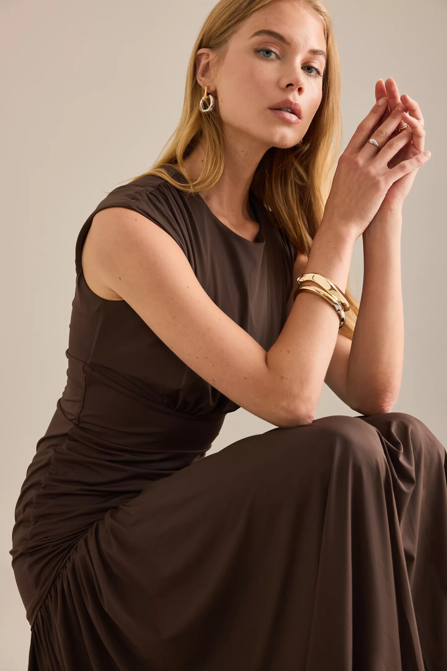bardot annaise maxikleid mit hohem kragen