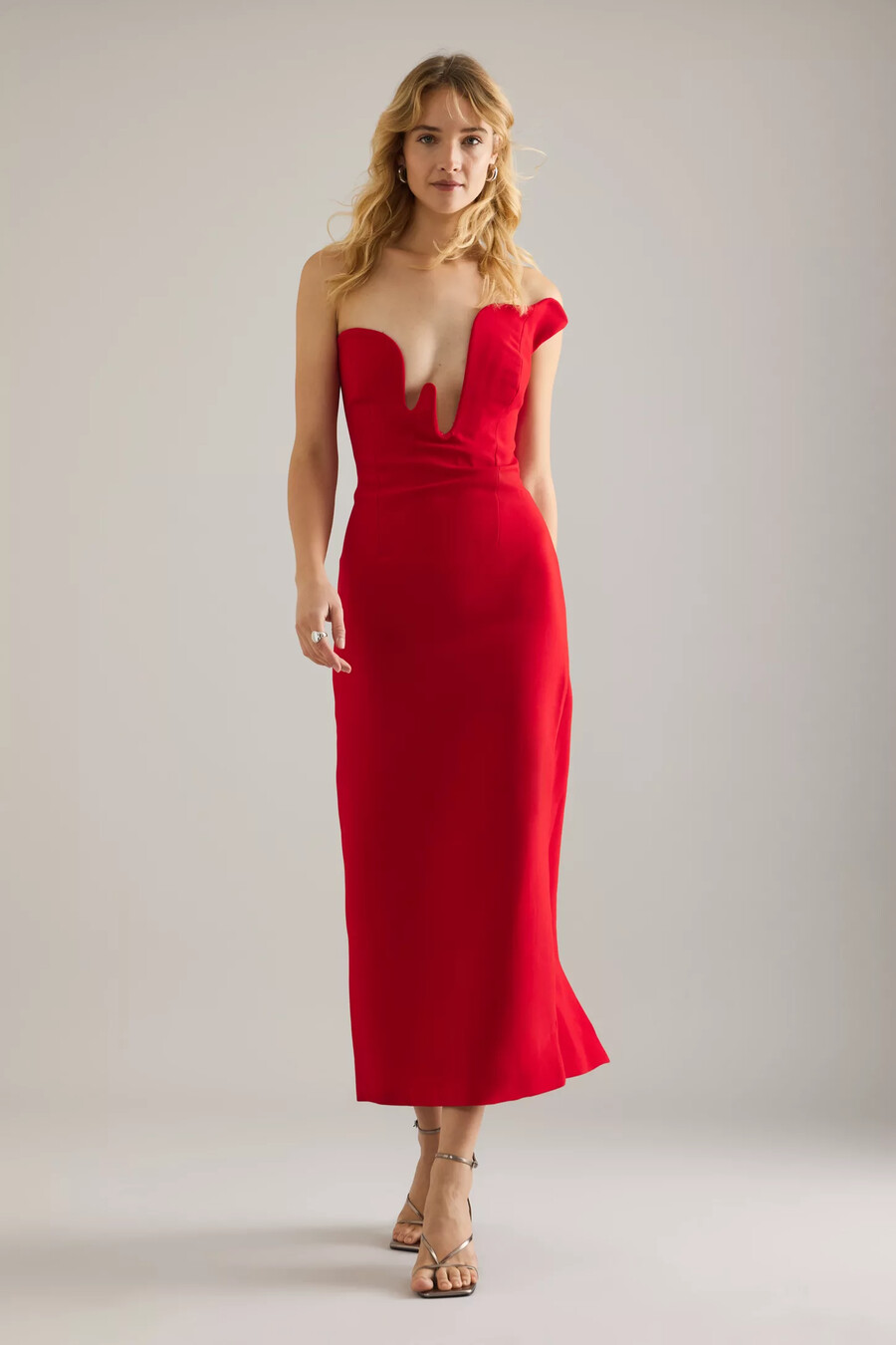 bardot rosalyn trägerloses midikleid mit tiefem ausschnitt