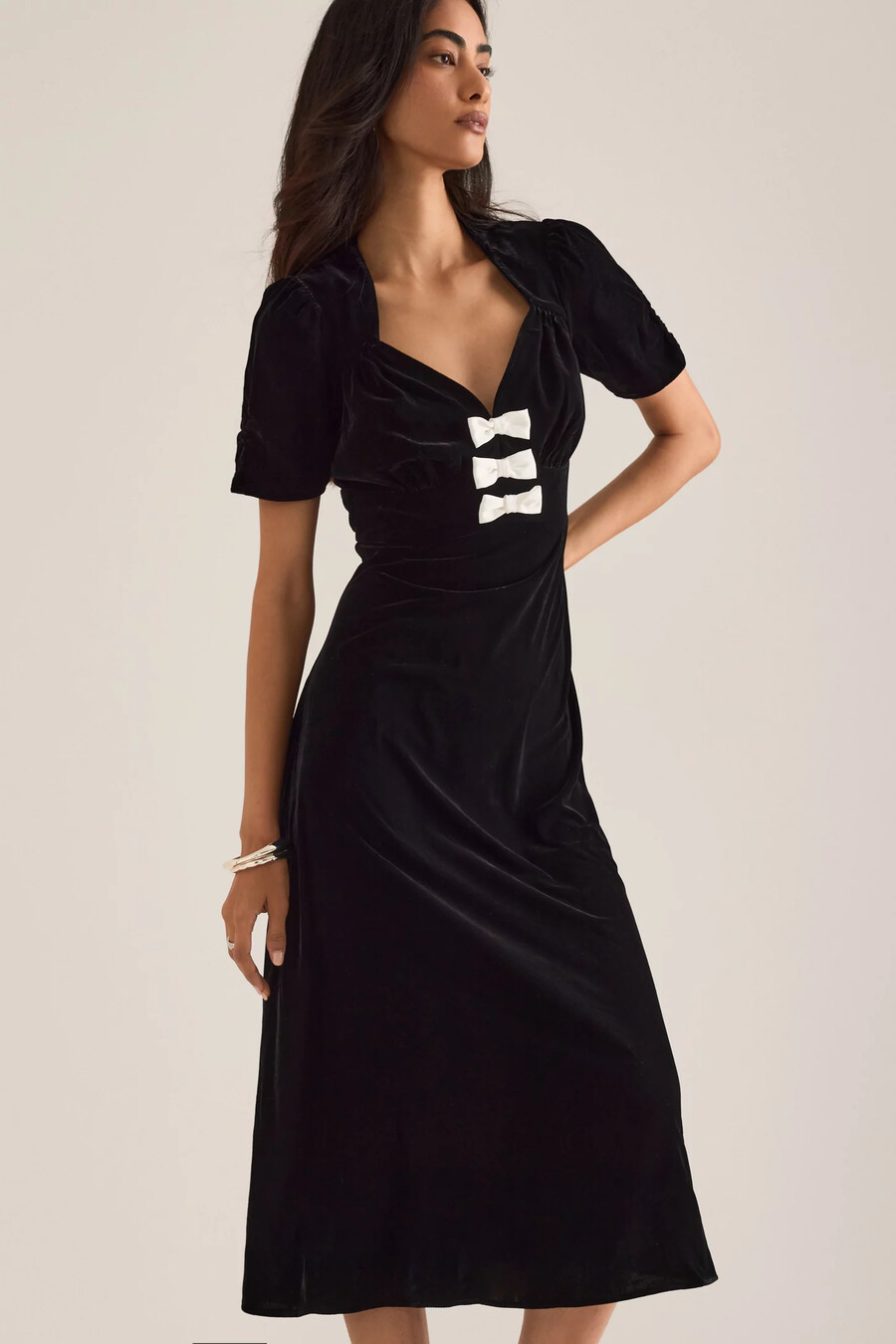 nobodys child eleanor samt-midikleid mit schleife vorne