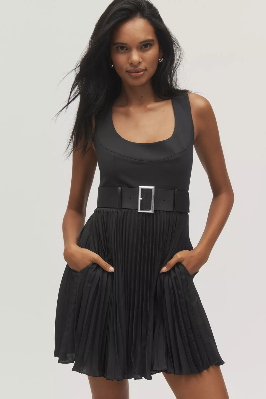 Ärmelloses plissiertes minikleid „maeve