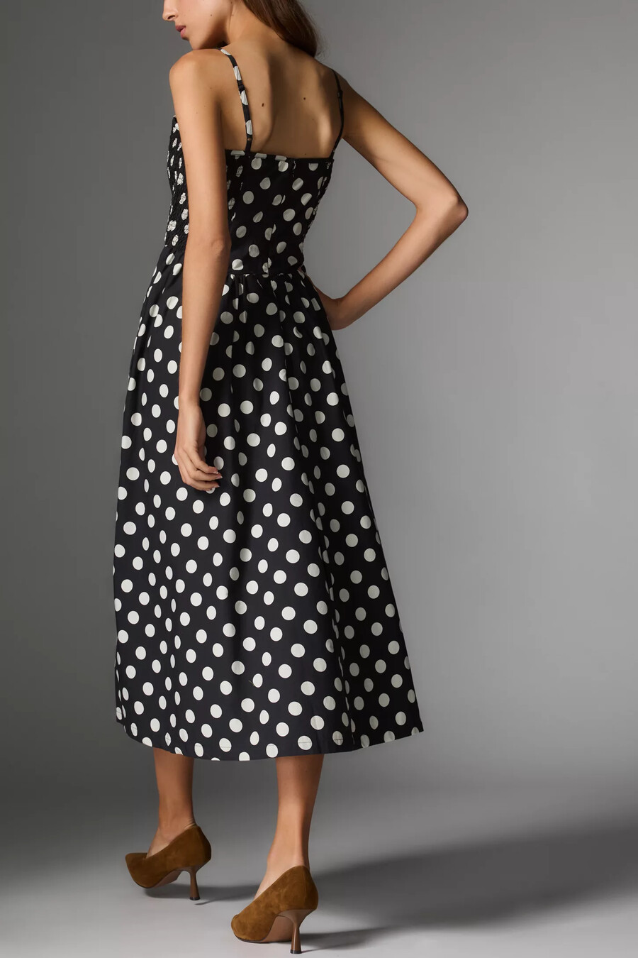 Ärmelloses midikleid „maeve mit eckigem ausschnitt und tiefer taille
