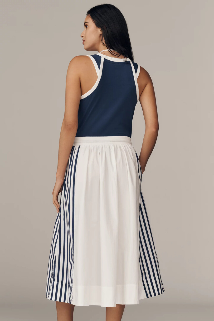 Ärmelloses midikleid mit kordelzug für den alltag
