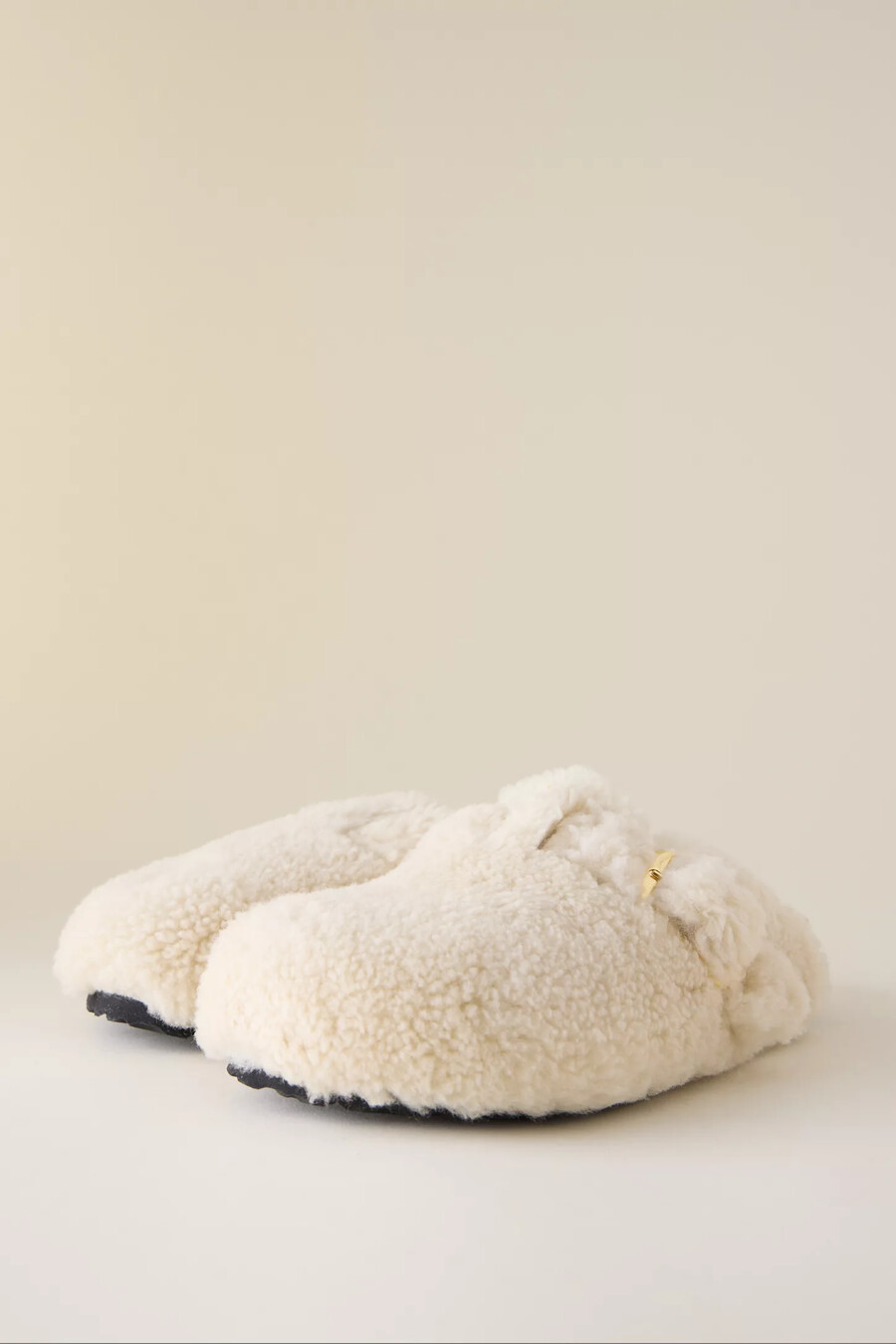 birkenstock boston clogs mit großer schnalle aus shearling