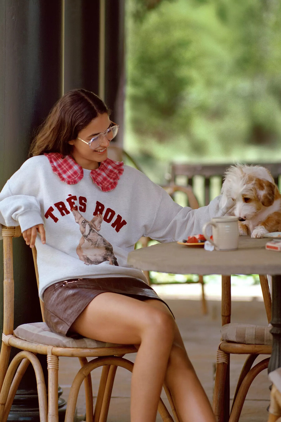 sweatshirt mit hunde-motiv von anthropologie