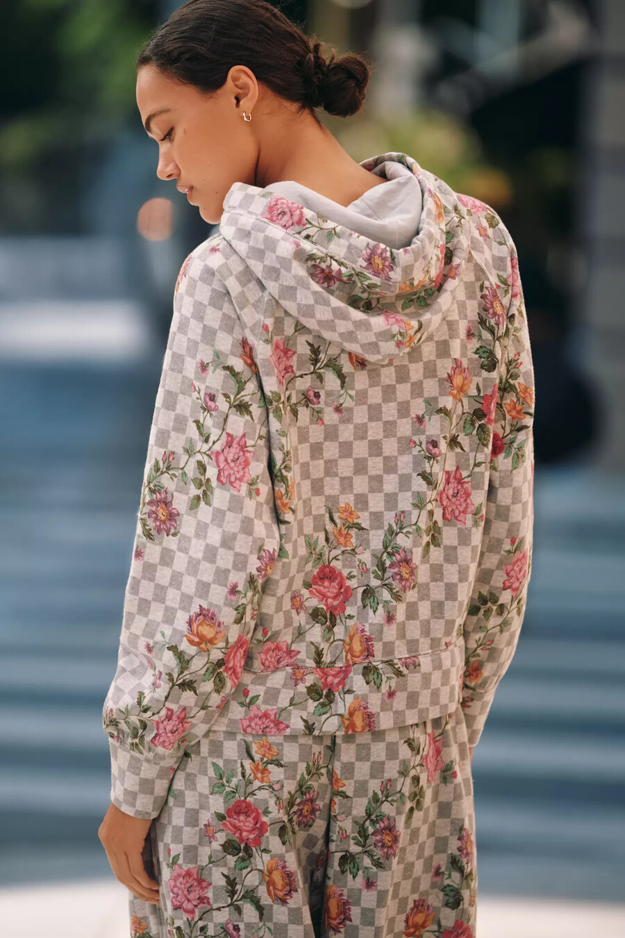 hoodie mit schachbrettmuster und blumenprint für tägliches training