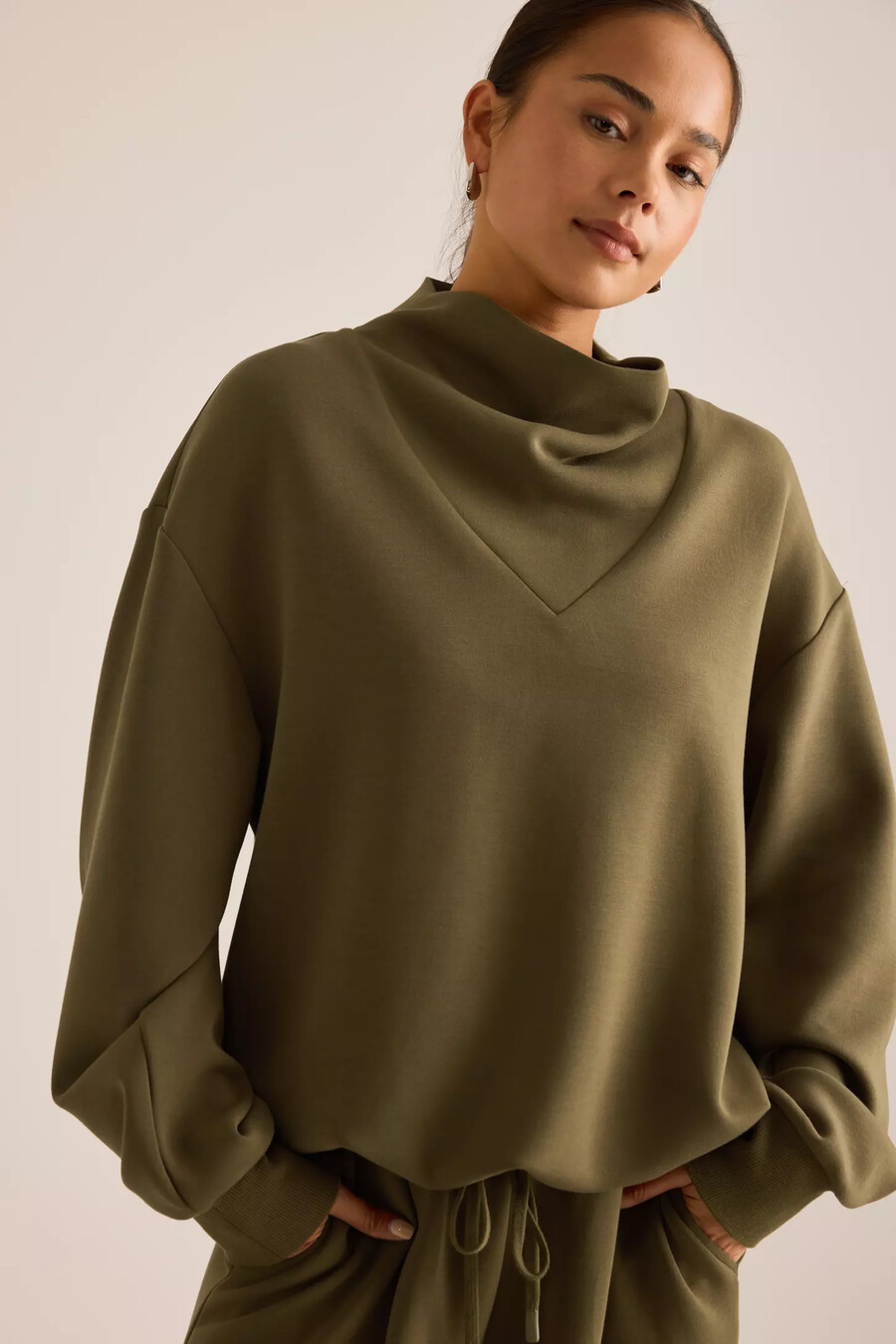 varley betsy sweatshirt mit rollkragen