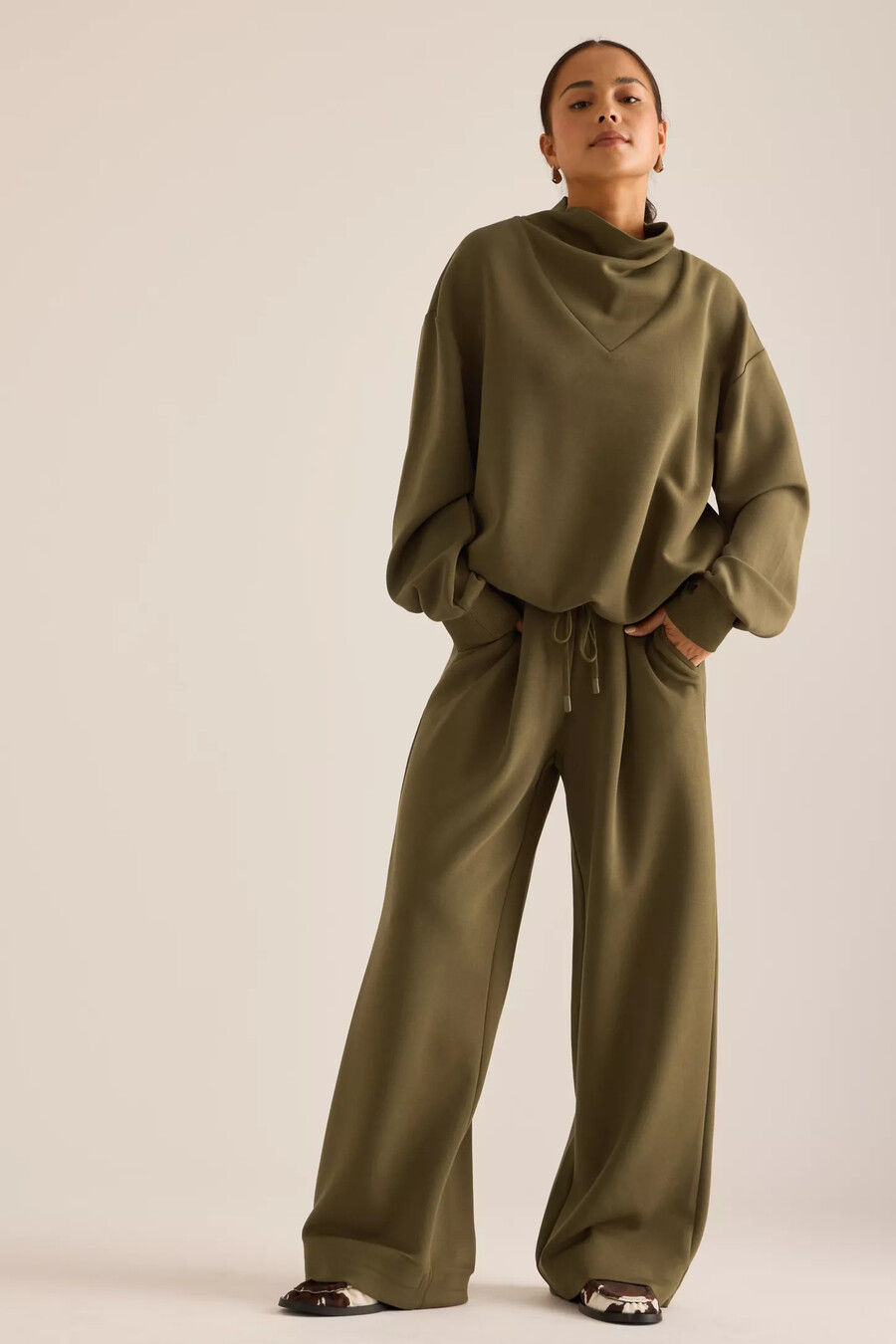 varley betsy sweatshirt mit rollkragen