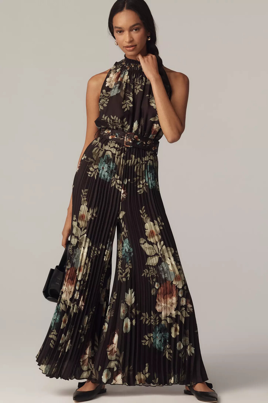 ranna gill plissierter jumpsuit mit stehkragen und blumenmuster