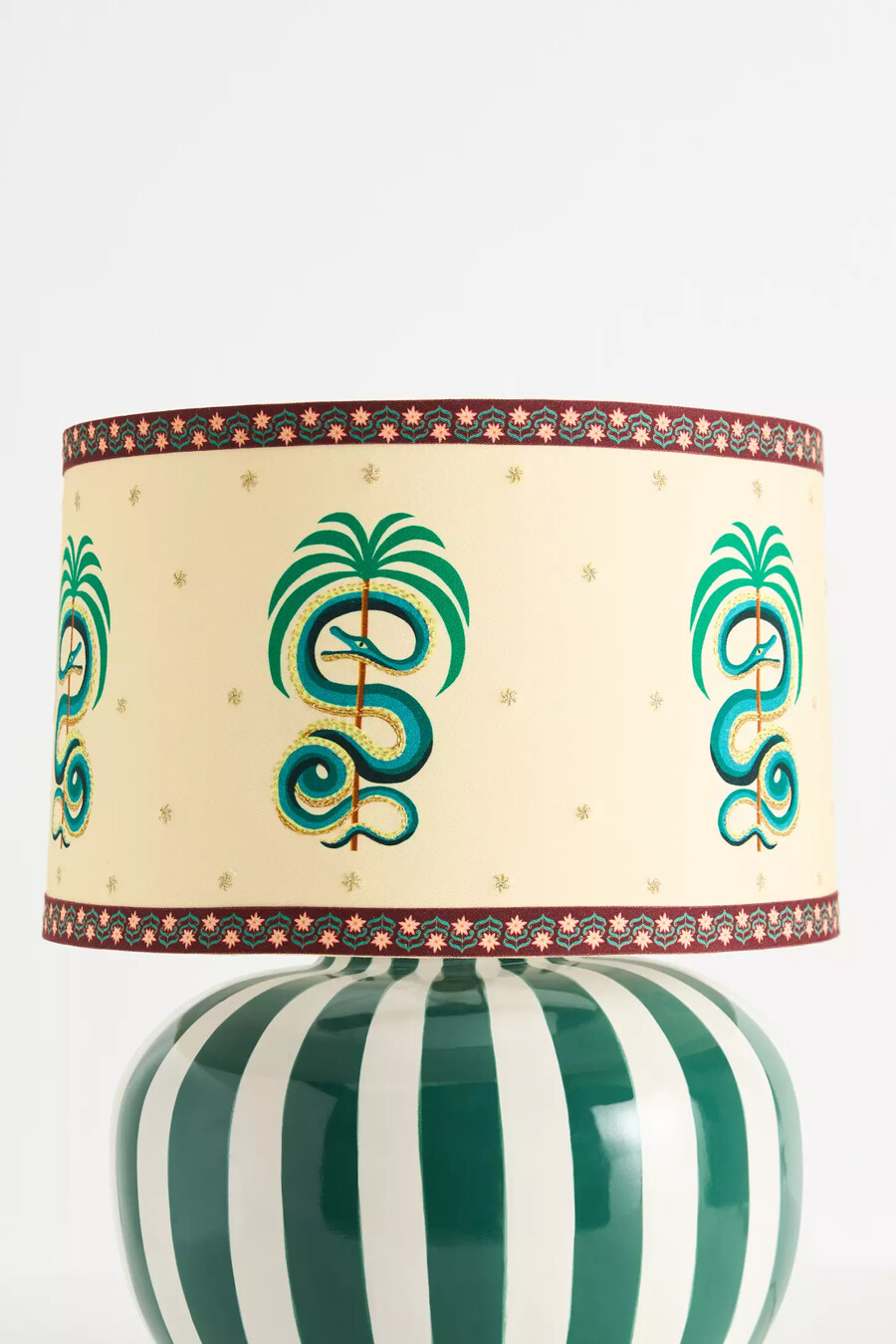 lampenschirm „schlangenförmige trommellampe mit printmotiven