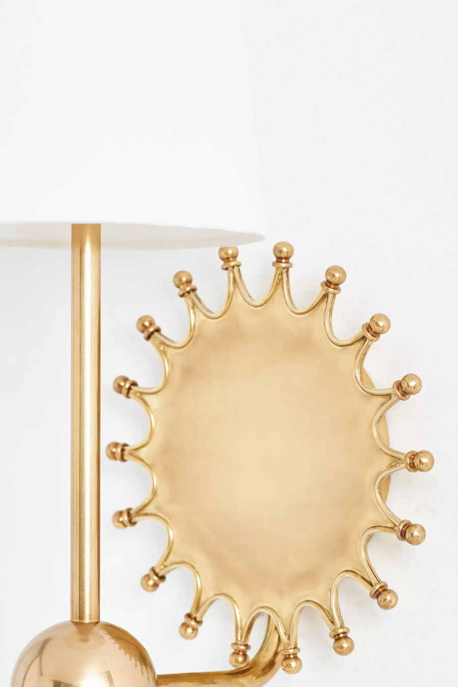 quinn sun messing-wandleuchte mit schirm