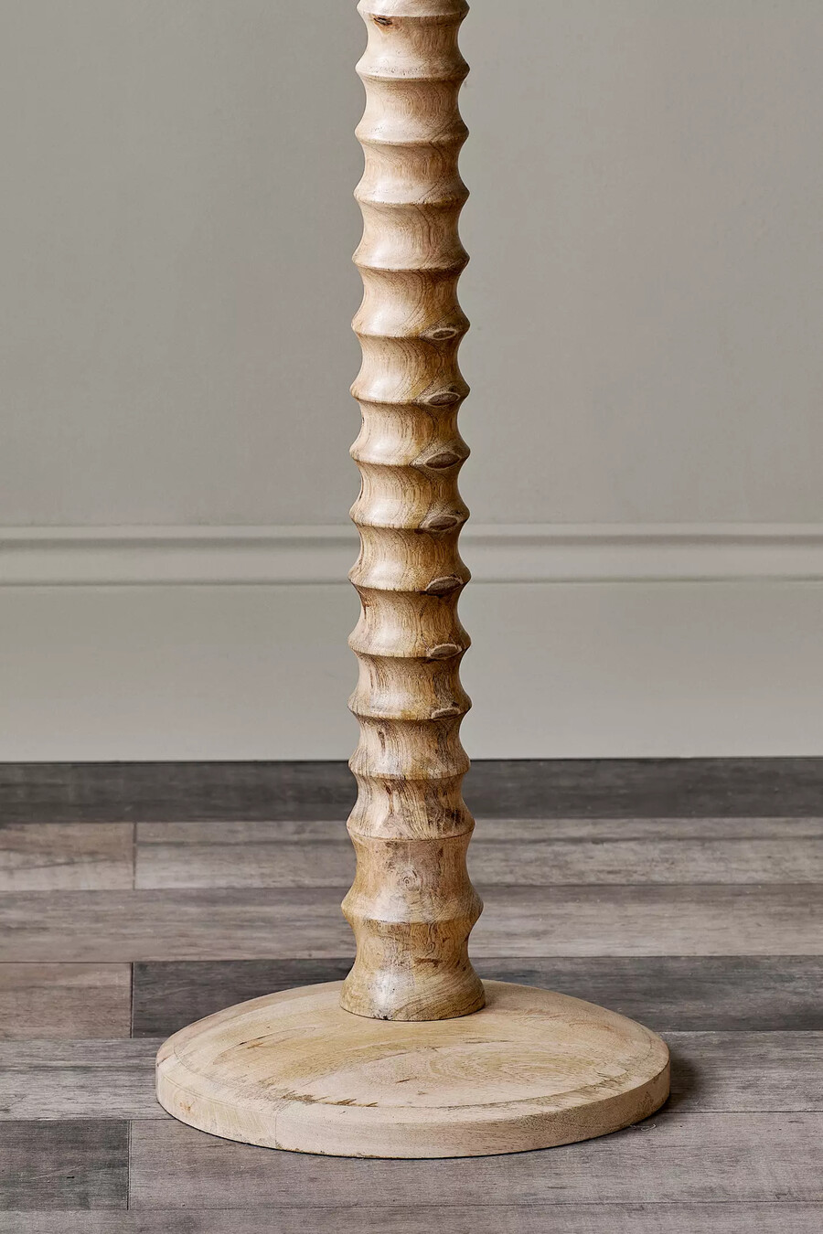 nkuku avisa stehlampe aus mangoholz