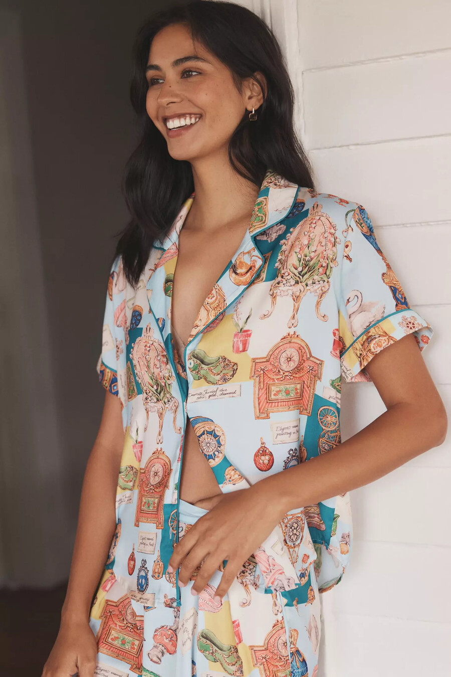 lyrebird kurzarm-pyjamaoberteil aus seidigem stoff mit print