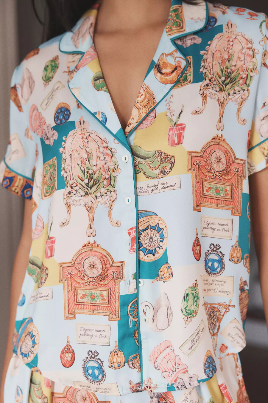 lyrebird kurzarm-pyjamaoberteil aus seidigem stoff mit print