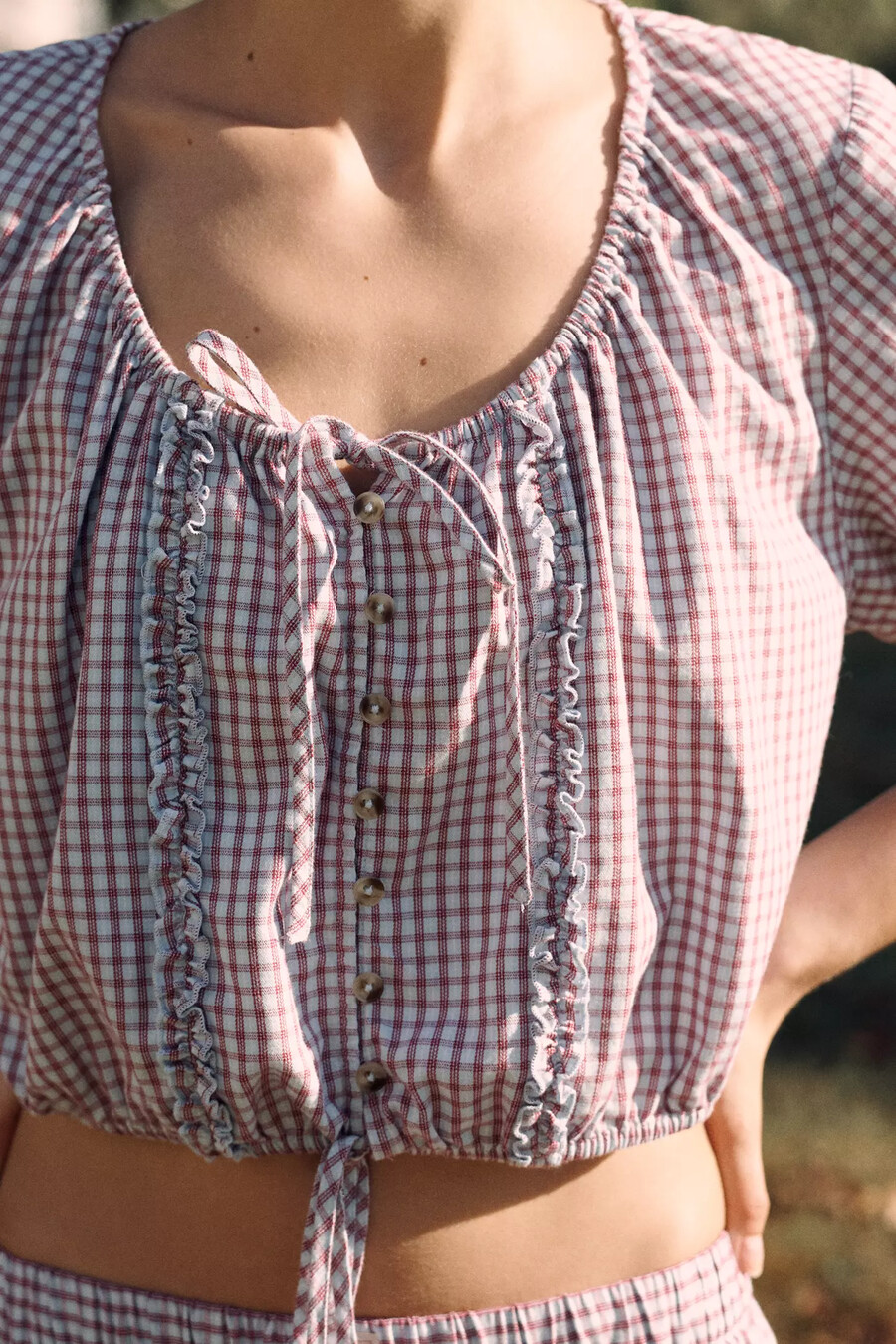 lyrebird kurzarm-flanell-crop-top mit knopfleiste