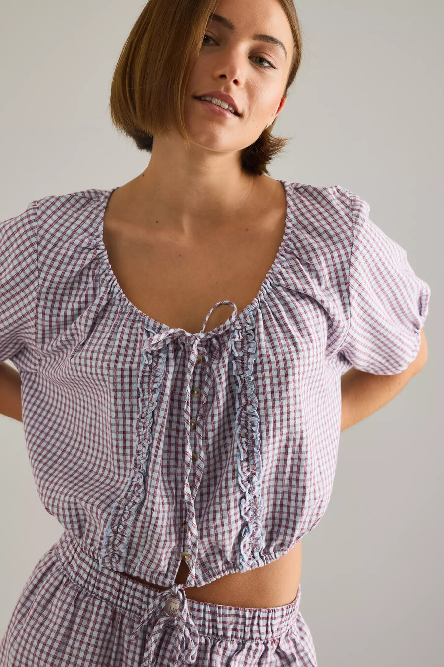 lyrebird kurzarm-flanell-crop-top mit knopfleiste