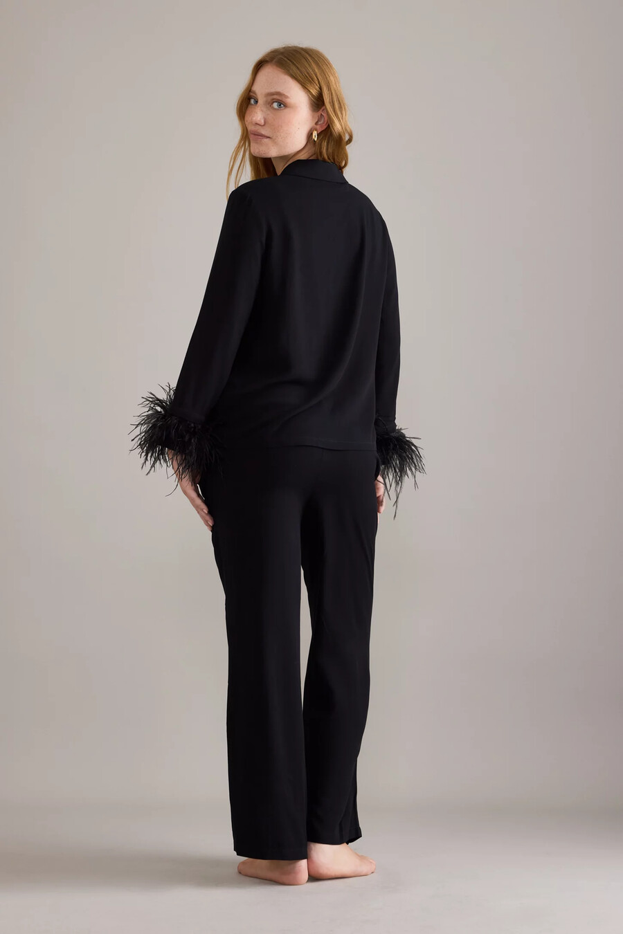 langes pyjama-set mit schleife
