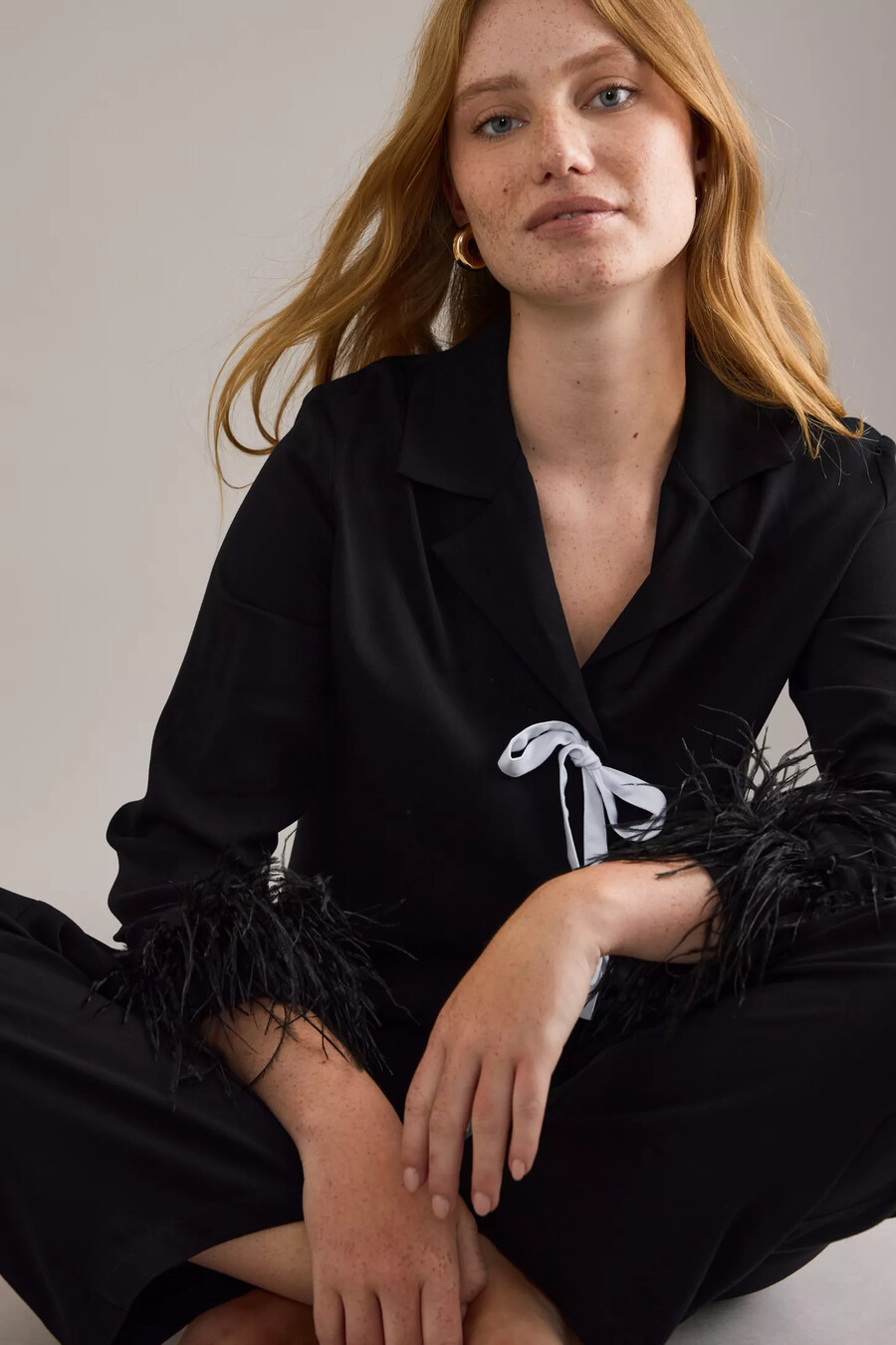 langes pyjama-set mit schleife